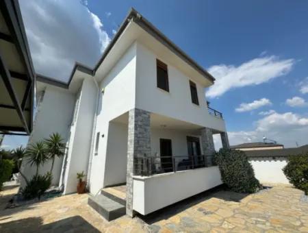 Didim Yeşiltepe De  Havuzlu Eşyalı Satılık Villa