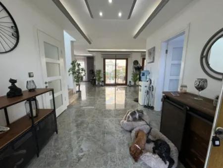 Didim Yeşiltepe De  Havuzlu Eşyalı Satılık Villa